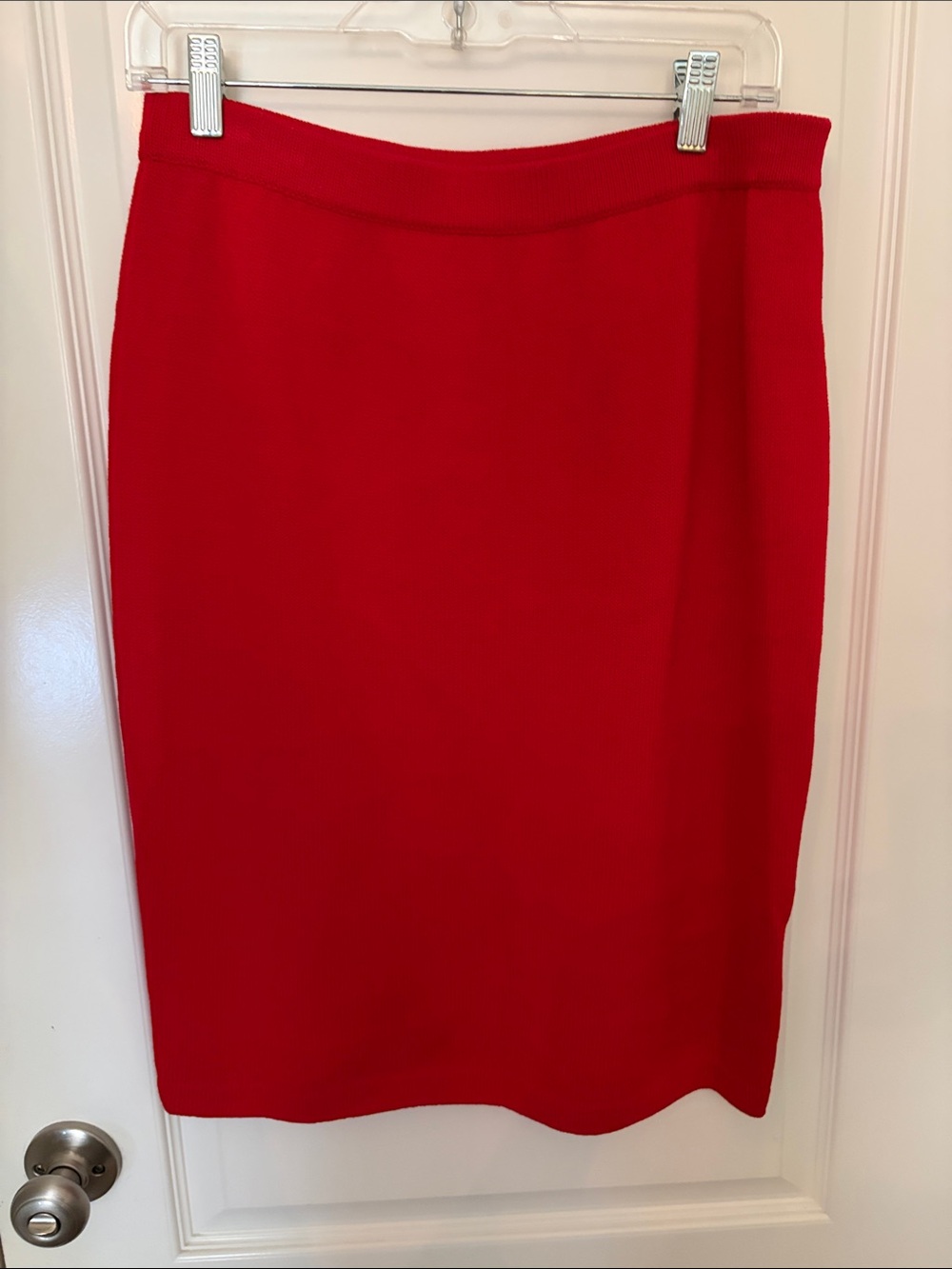 St. John Collection Vibrant Red Knit Pencil Skirt- Santana knit- size 10